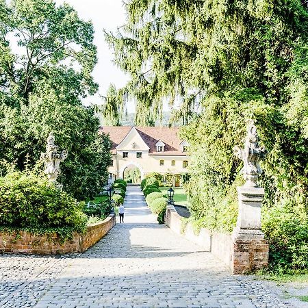 Schlosshotel Obermayerhofen Sebersdorf Exteriör bild