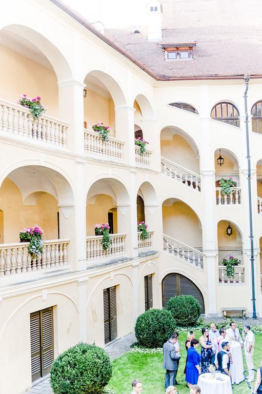 Schlosshotel Obermayerhofen Sebersdorf Exteriör bild