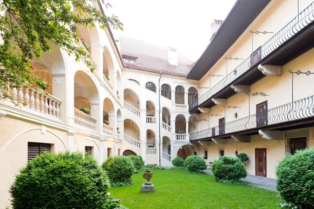 Schlosshotel Obermayerhofen Sebersdorf Exteriör bild